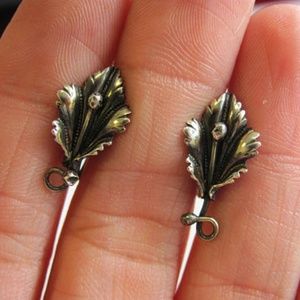 Vintage Sterling Silver Earring - Screw Back